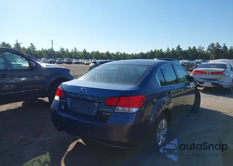 2013 Subaru Legacy 2.5I из США, поврежденный, VIN 4S3BMBA62D3046607